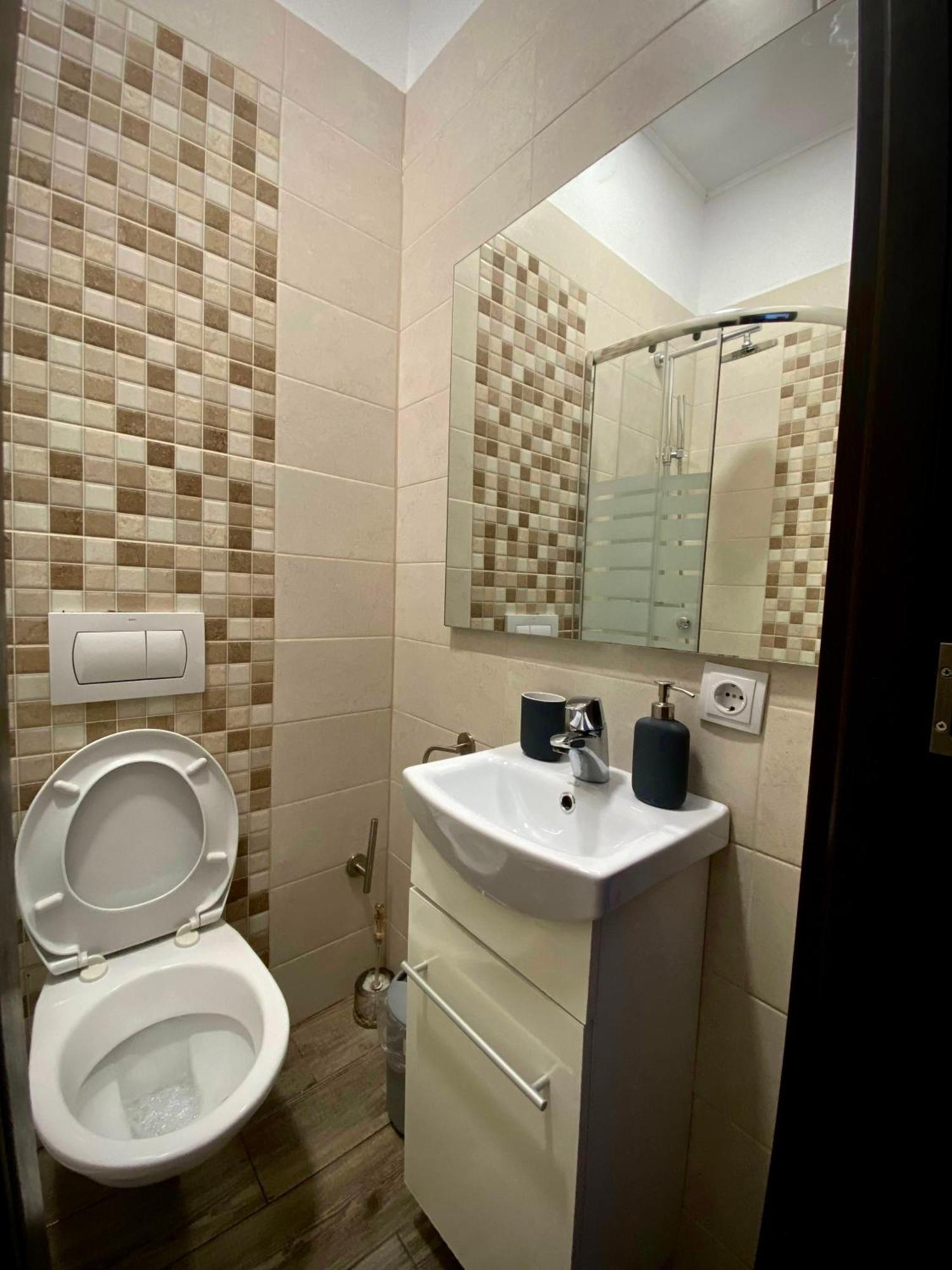 Ada'S Luxury Apartament&Studio - Old City Braşov Exteriör bild