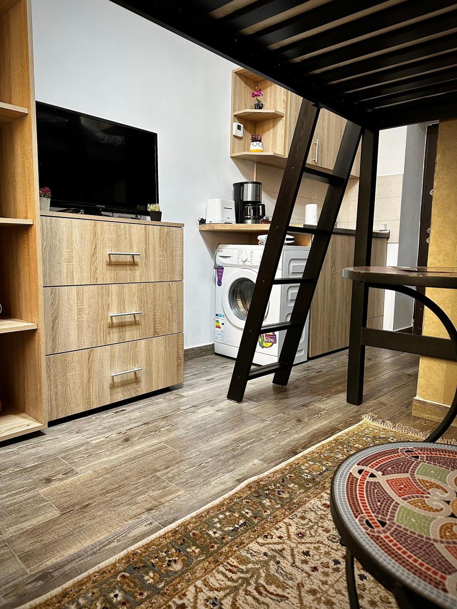 Ada'S Luxury Apartament&Studio - Old City Braşov Exteriör bild