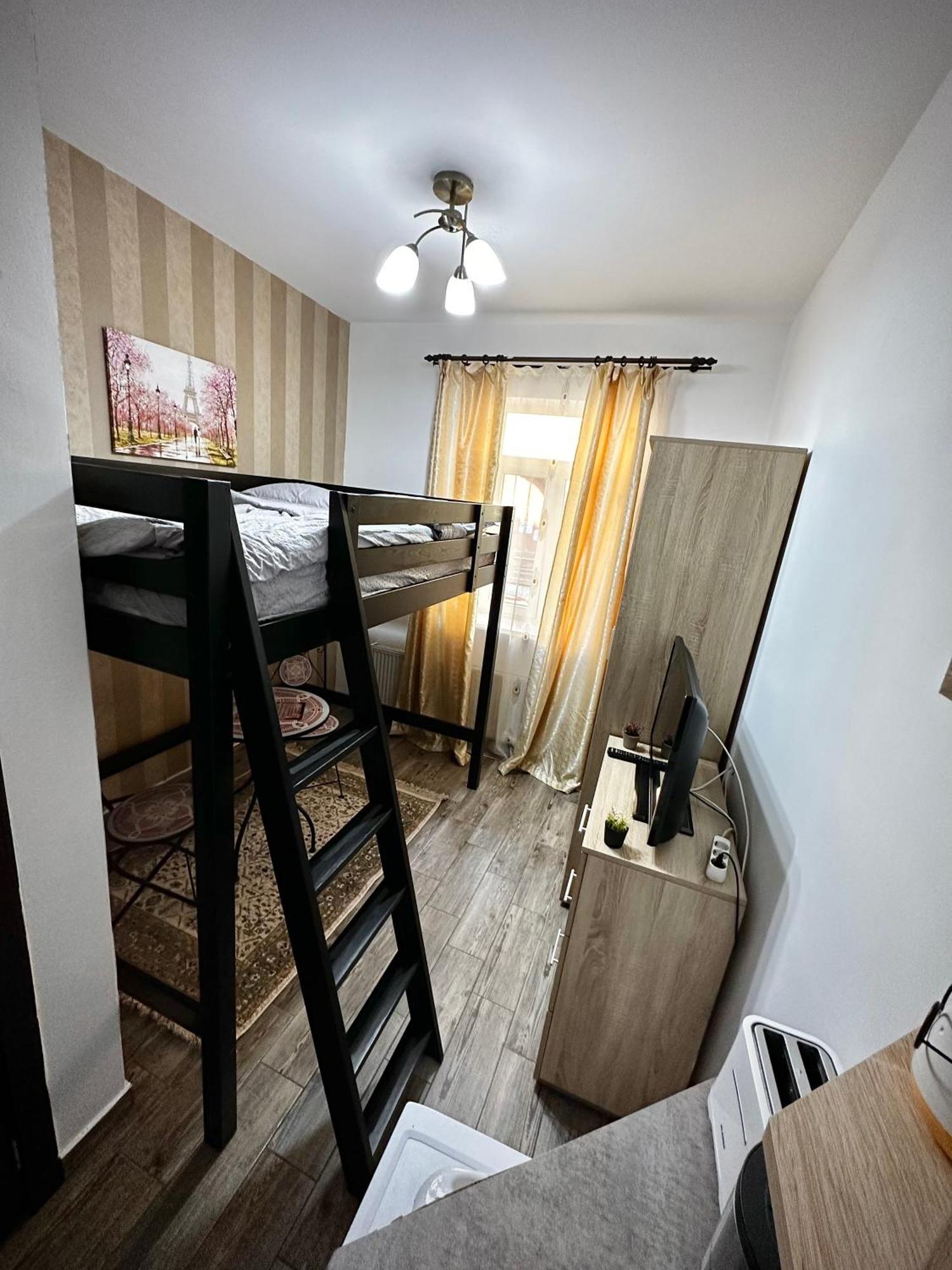 Ada'S Luxury Apartament&Studio - Old City Braşov Exteriör bild