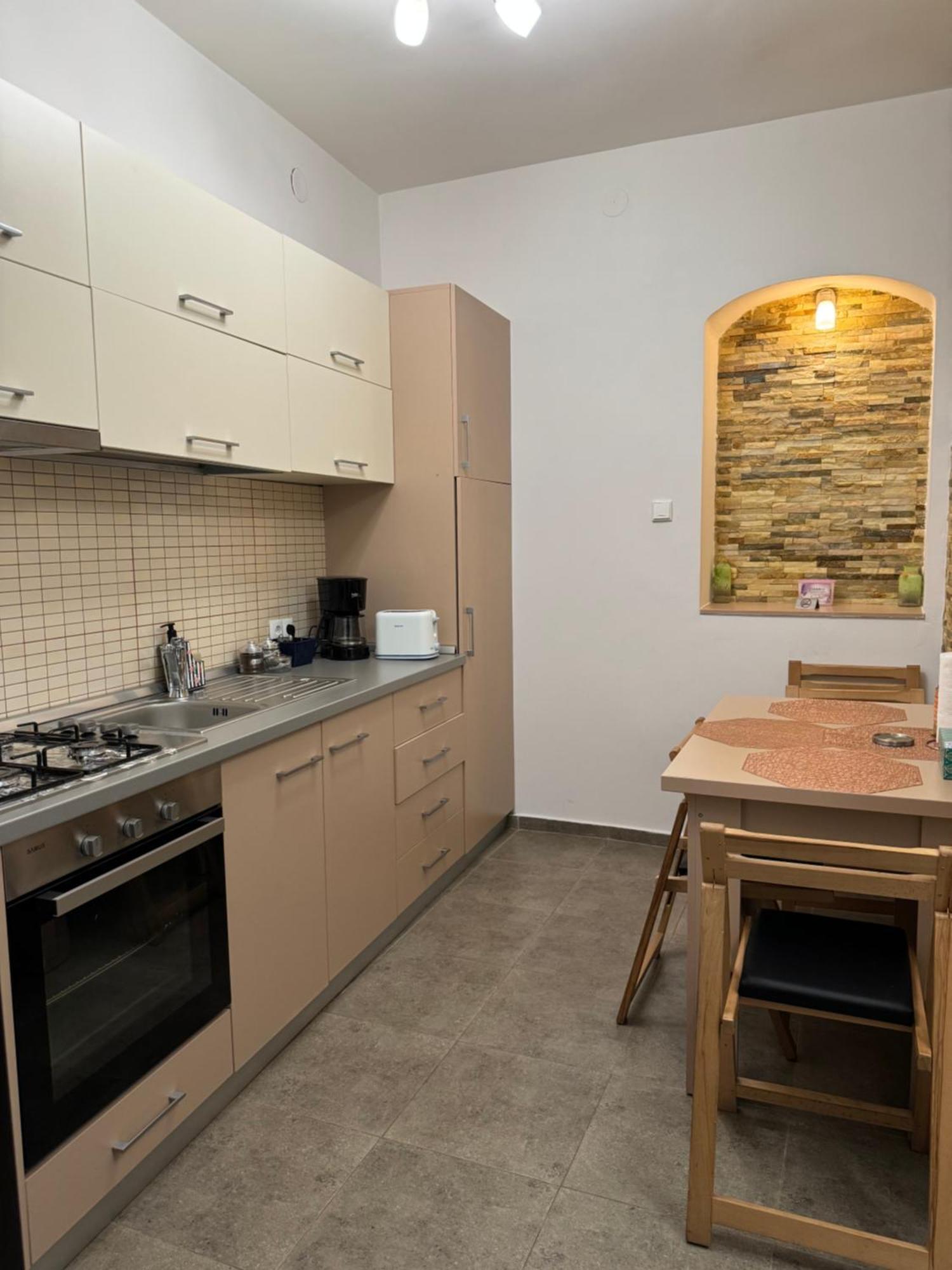 Ada'S Luxury Apartament&Studio - Old City Braşov Exteriör bild