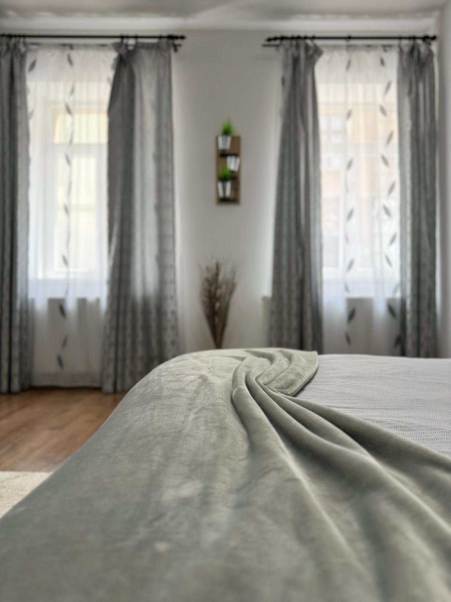 Ada'S Luxury Apartament&Studio - Old City Braşov Exteriör bild